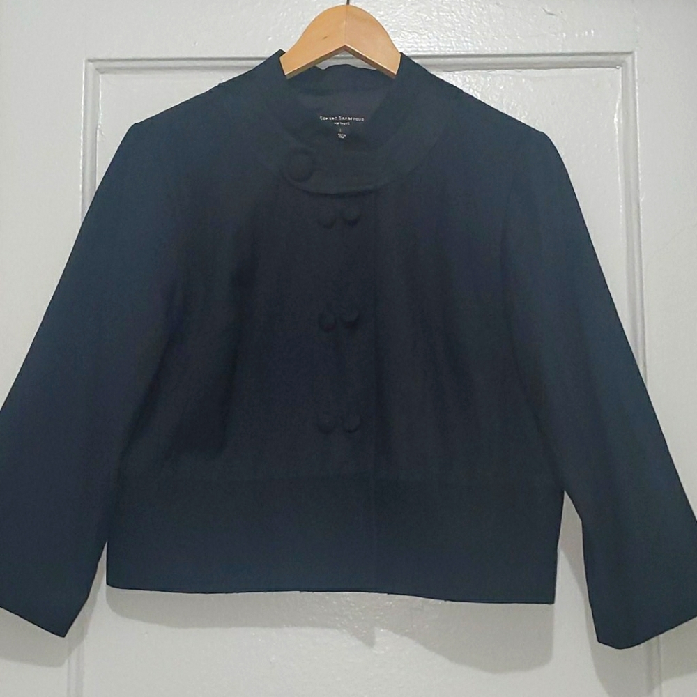 Black cropped blazer